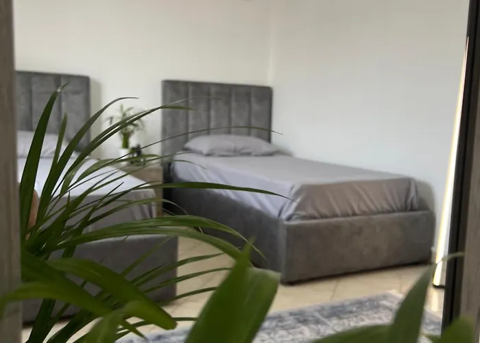 By Fenix אכסניה